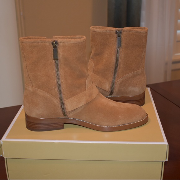 MICHAEL Michael Kors Reeves Bootie - Picture 8 of 8